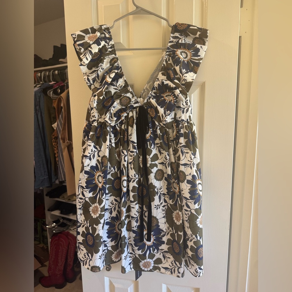 Floral V-Neck Ruffle Dress